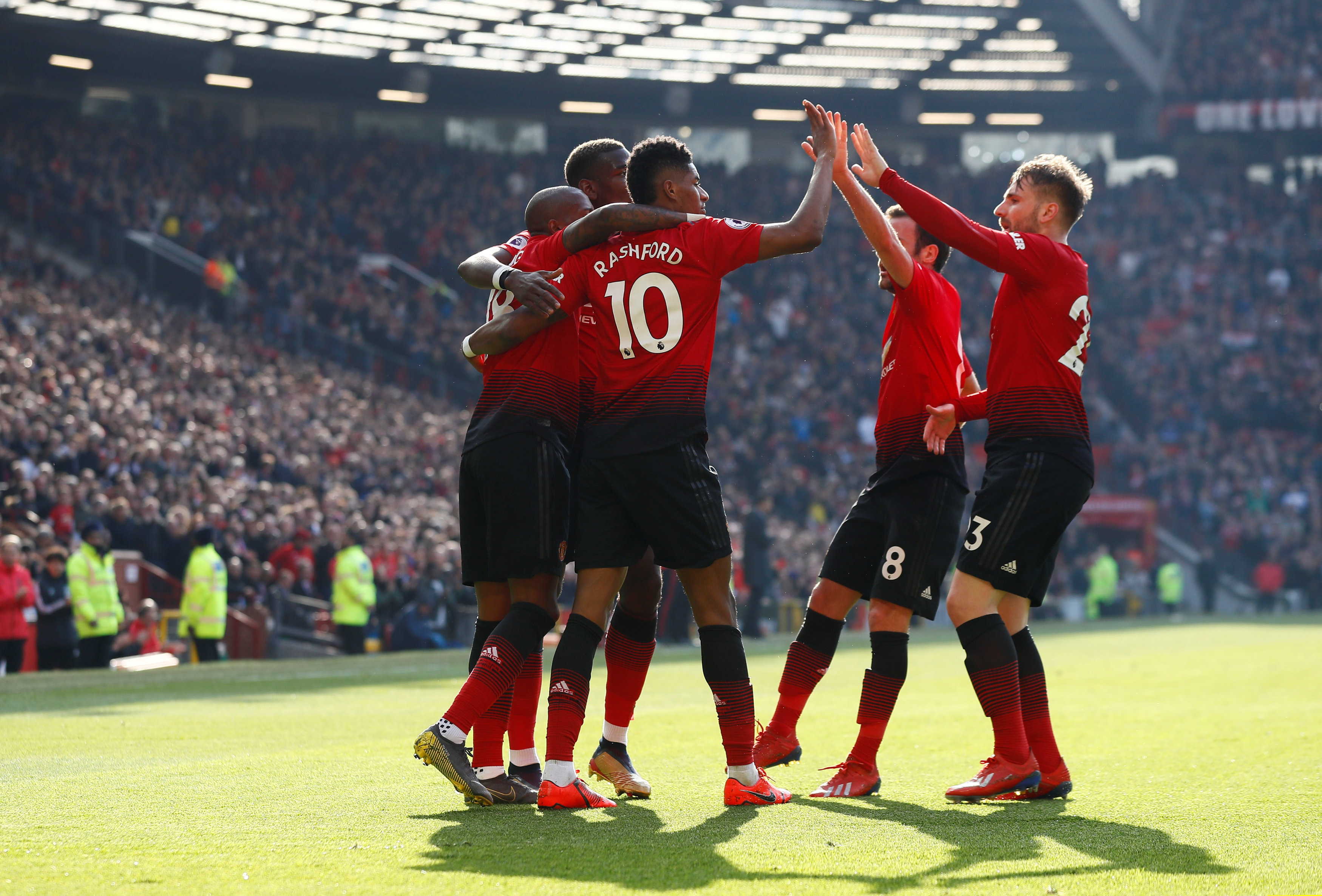 骂这位年轻 骂这位年轻